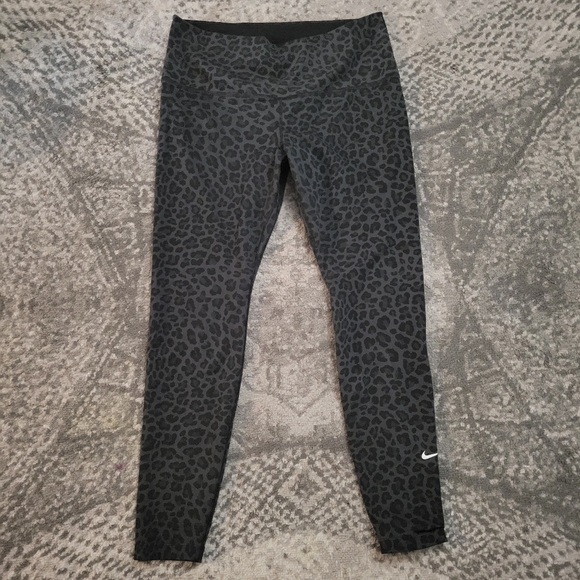 Nike Women One Dri-Fit HR Leopard Print Legging Size Large - Picture 4 of 12